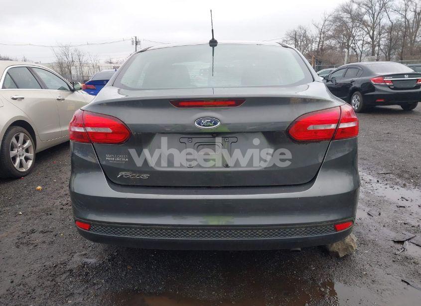 Photo 16 of 2017 Ford Focus S (VIN 1FADP3E25HL345209)