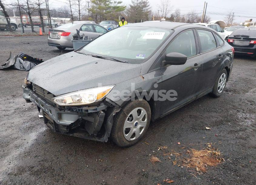 Photo 2 of 2017 Ford Focus S (VIN 1FADP3E25HL345209)
