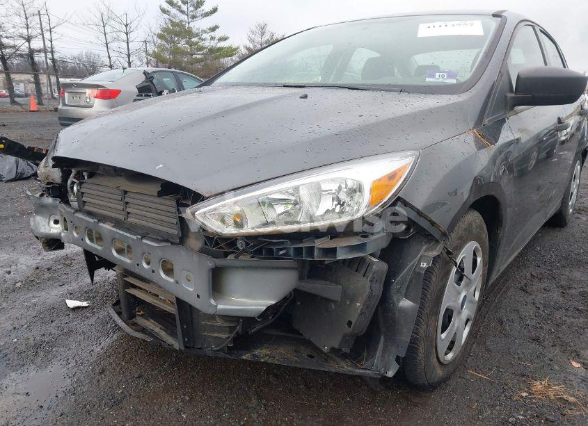 Photo 6 of 2017 Ford Focus S (VIN 1FADP3E25HL345209)