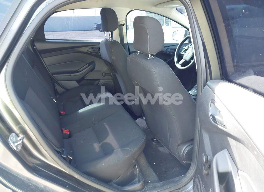 Photo 8 of 2018 Ford Focus S (VIN 1FADP3E25JL268976)