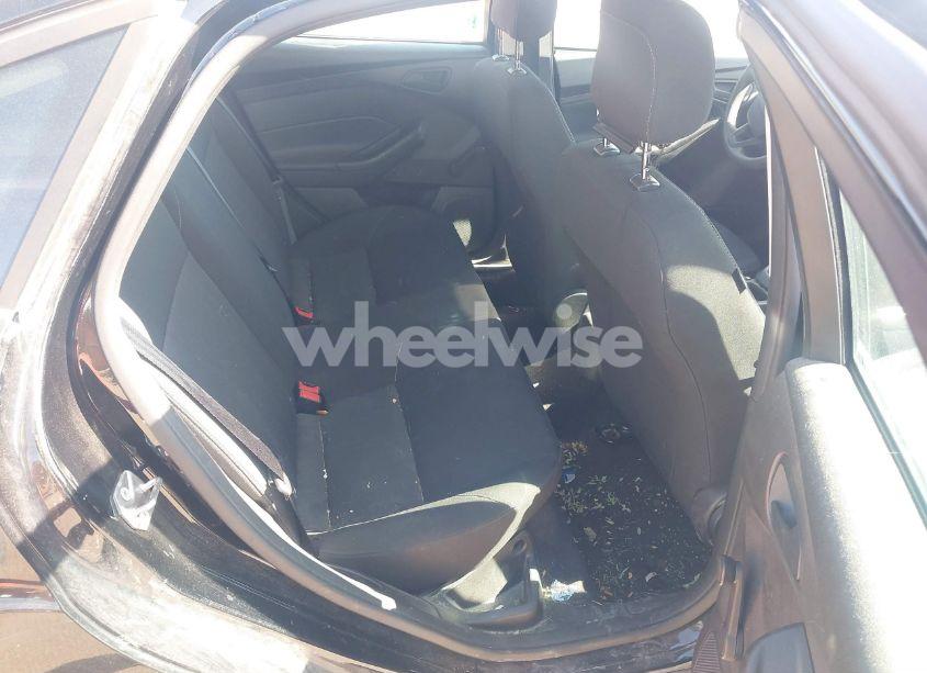 Photo 8 of 2018 Ford Focus S (VIN 1FADP3E25JL319845)