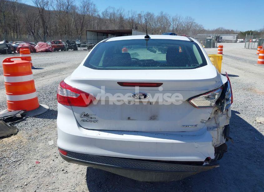 Photo 16 of 2013 Ford Focus S (VIN 1FADP3E26DL143666)