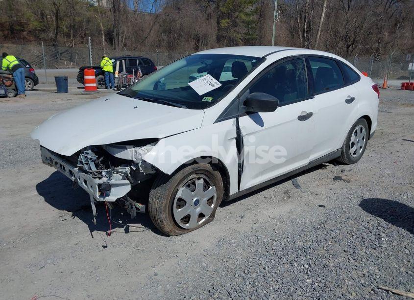Photo 2 of 2013 Ford Focus S (VIN 1FADP3E26DL143666)