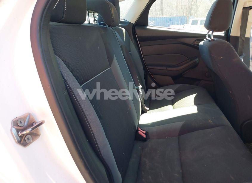 Photo 8 of 2013 Ford Focus S (VIN 1FADP3E26DL143666)