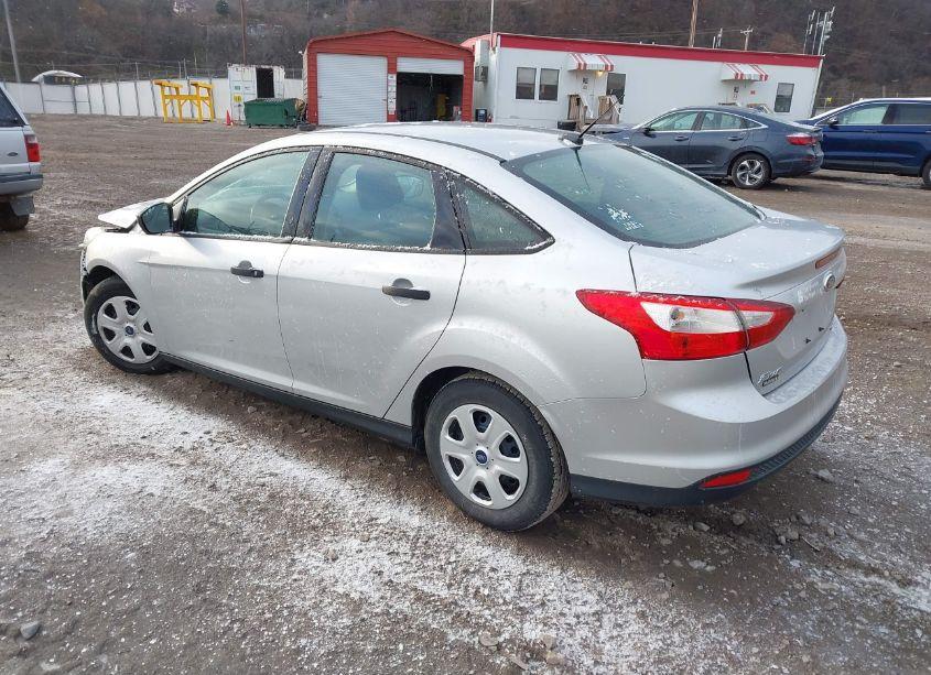 Photo 3 of 2013 Ford Focus S (VIN 1FADP3E26DL156854)