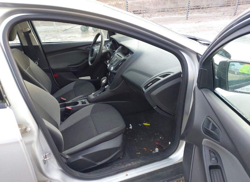 Photo 5 of 2013 Ford Focus S (VIN 1FADP3E26DL156854)