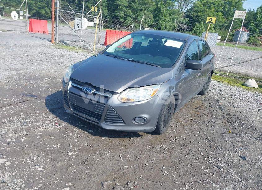 Photo 2 of 2013 Ford Focus S (VIN 1FADP3E26DL294233)