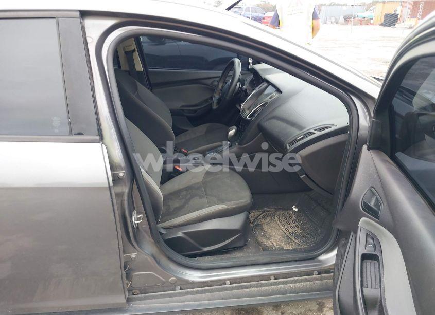 Photo 5 of 2013 Ford Focus S (VIN 1FADP3E26DL349327)