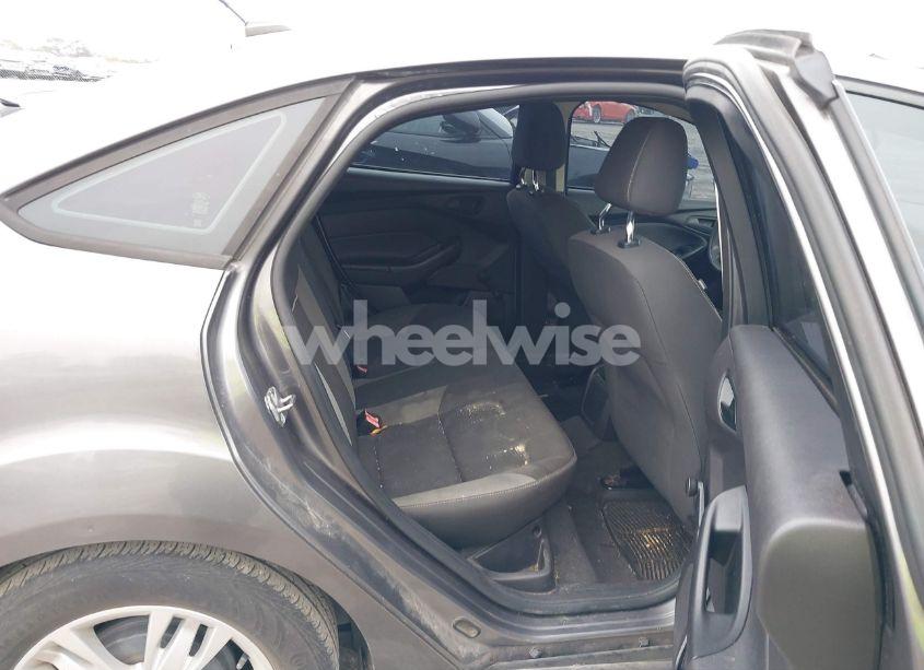 Photo 8 of 2013 Ford Focus S (VIN 1FADP3E26DL349327)