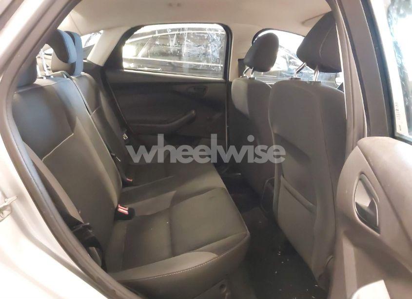 Photo 8 of 2014 Ford Focus S (VIN 1FADP3E26EL175163)