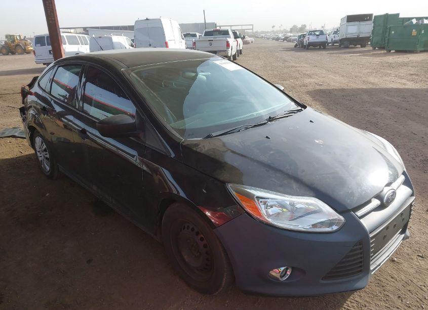 Photo 13 of 2014 Ford Focus S (VIN 1FADP3E26EL259516)