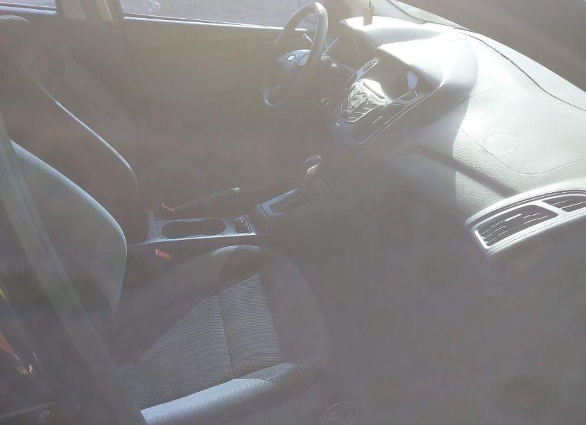 Photo 5 of 2014 Ford Focus S (VIN 1FADP3E26EL259516)