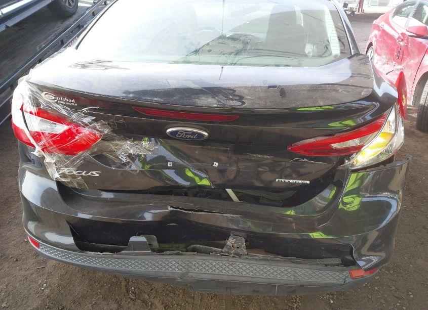 Photo 6 of 2014 Ford Focus S (VIN 1FADP3E26EL259516)