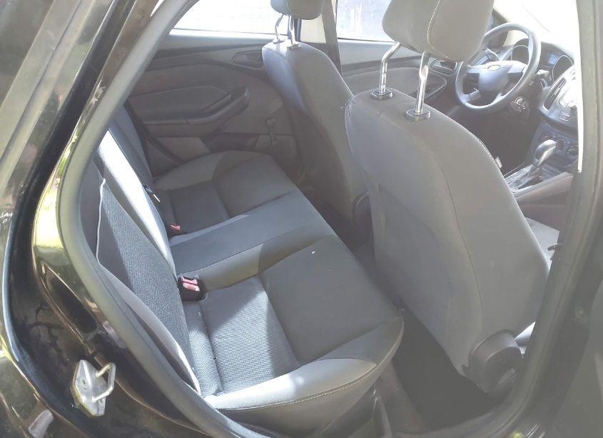 Photo 8 of 2014 Ford Focus S (VIN 1FADP3E26EL259516)