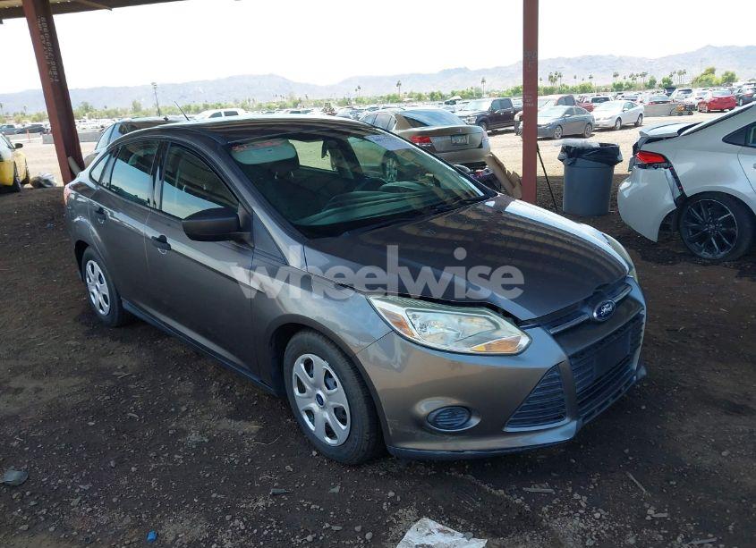 2014 Ford Focus S (VIN 1FADP3E26EL311386) main photo