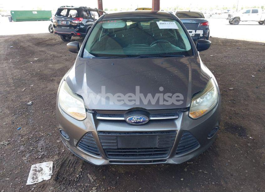 Photo 12 of 2014 Ford Focus S (VIN 1FADP3E26EL311386)