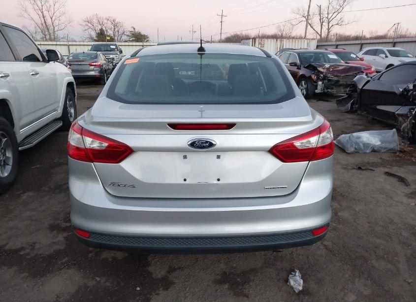 Photo 16 of 2014 Ford Focus S (VIN 1FADP3E26EL321092)