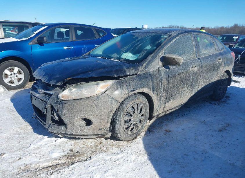 Photo 2 of 2014 Ford Focus S (VIN 1FADP3E26EL329855)