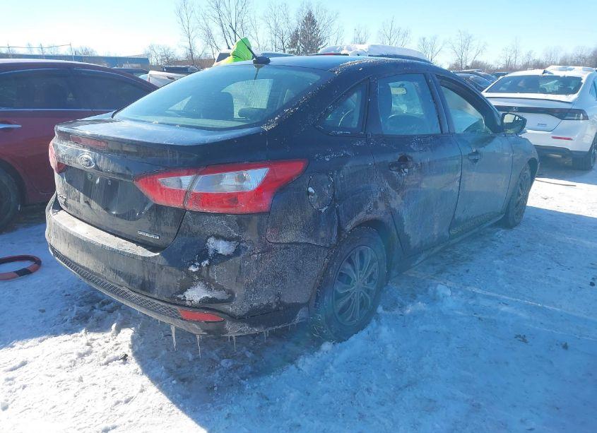 Photo 4 of 2014 Ford Focus S (VIN 1FADP3E26EL329855)