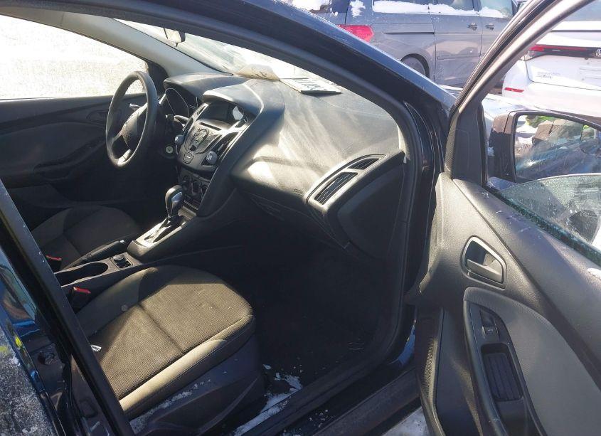 Photo 5 of 2014 Ford Focus S (VIN 1FADP3E26EL329855)