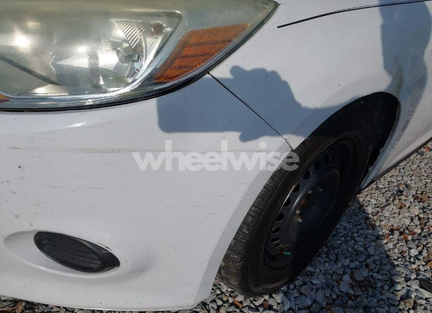 Photo 13 of 2014 Ford Focus S (VIN 1FADP3E26EL356165)