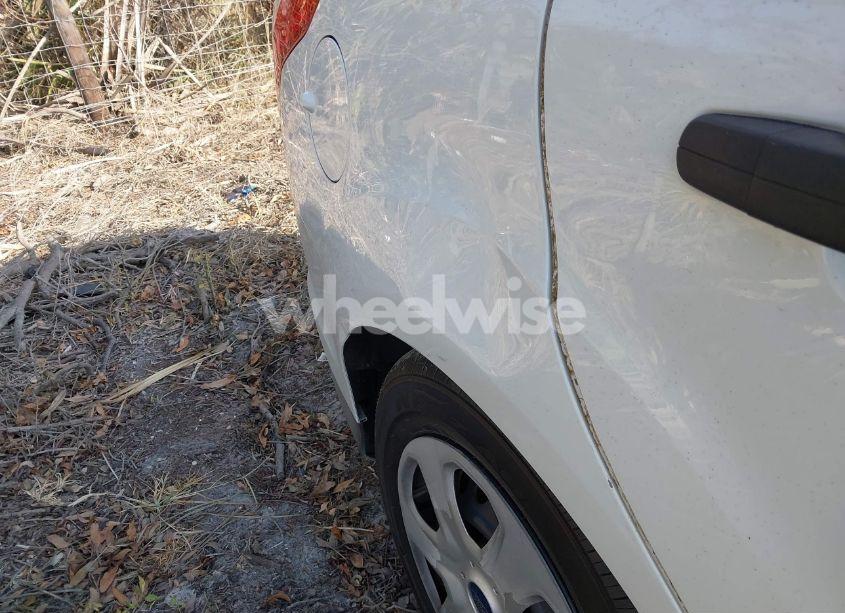 Photo 6 of 2014 Ford Focus S (VIN 1FADP3E26EL356165)