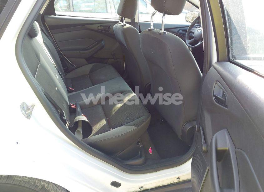 Photo 8 of 2014 Ford Focus S (VIN 1FADP3E26EL356165)