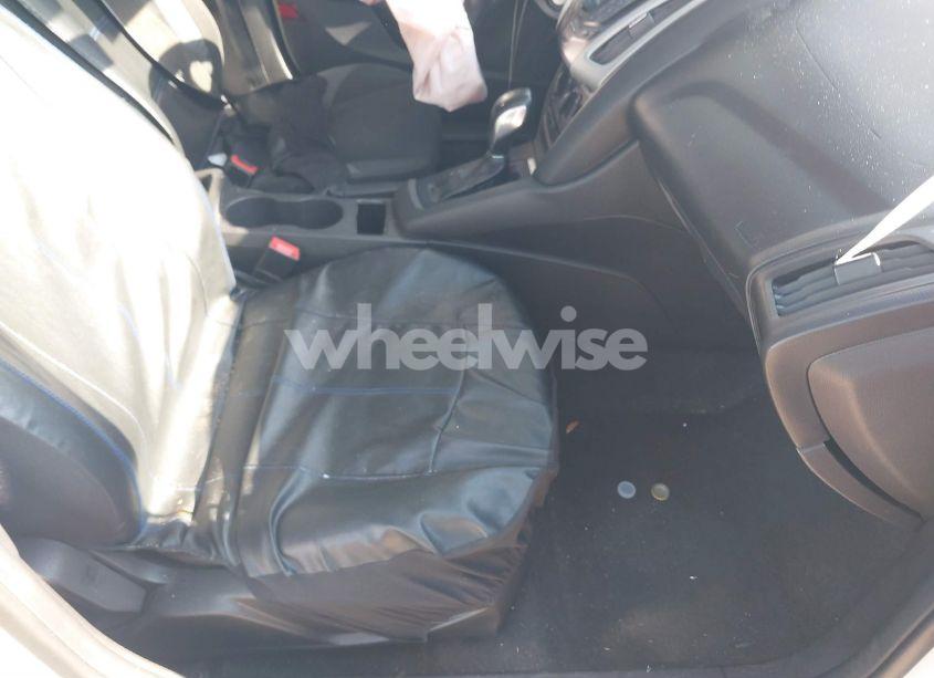 Photo 5 of 2014 Ford Focus S (VIN 1FADP3E26EL366050)