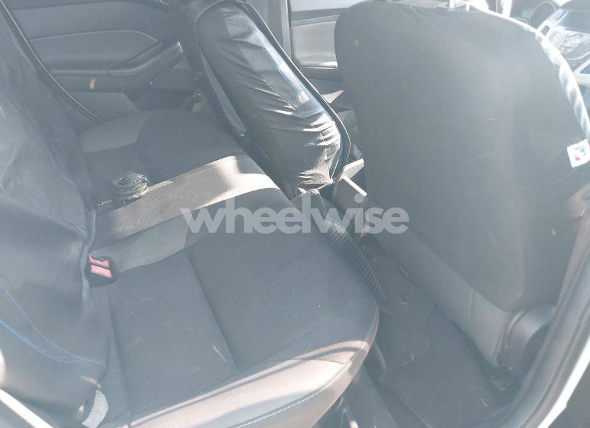 Photo 8 of 2014 Ford Focus S (VIN 1FADP3E26EL366050)