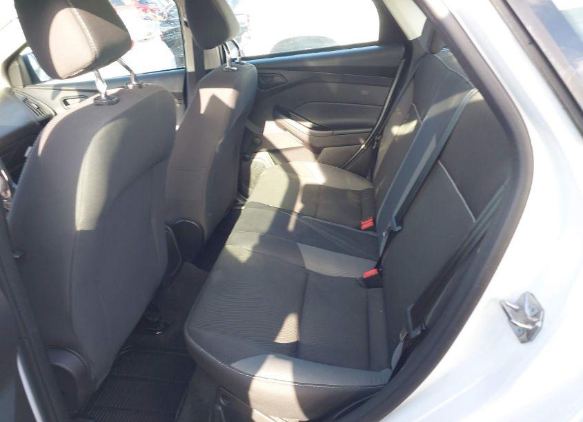 Photo 8 of 2014 Ford Focus S (VIN 1FADP3E26EL393541)