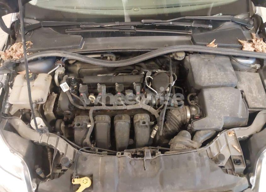 Photo 10 of 2014 Ford Focus S (VIN 1FADP3E26EL406031)