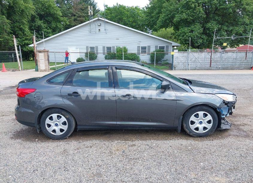 Photo 13 of 2016 Ford Focus S (VIN 1FADP3E26GL207998)