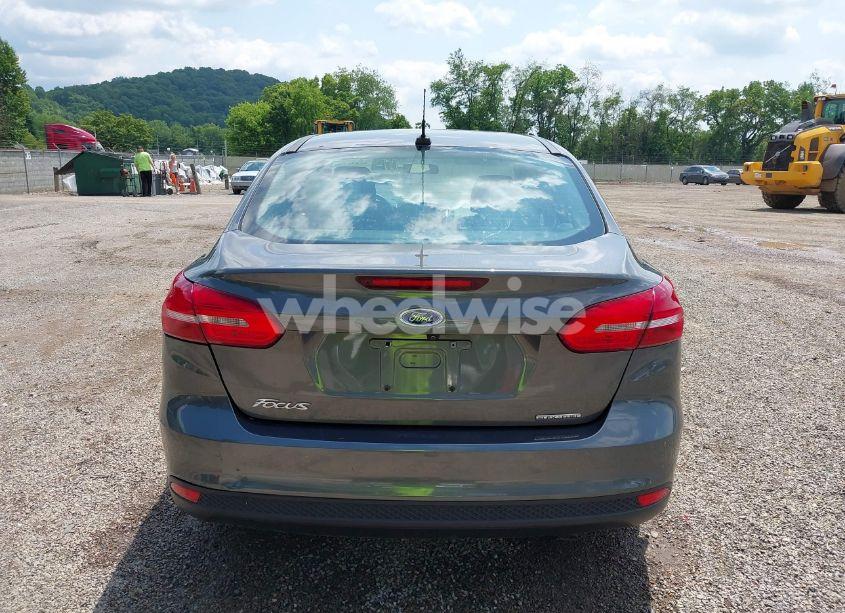 Photo 16 of 2016 Ford Focus S (VIN 1FADP3E26GL207998)