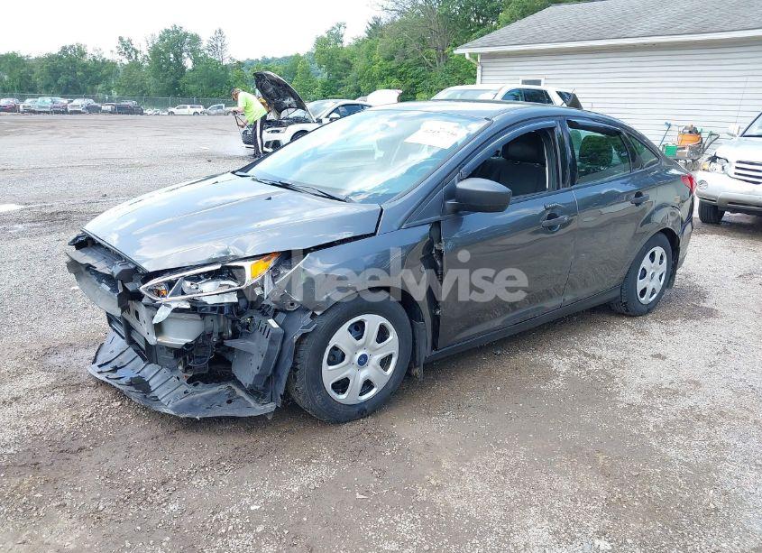 Photo 2 of 2016 Ford Focus S (VIN 1FADP3E26GL207998)