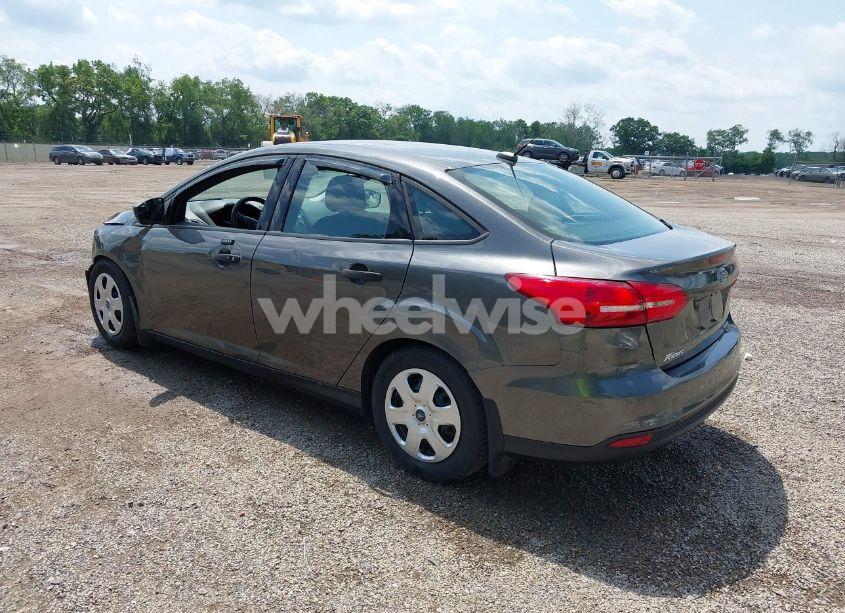 Photo 3 of 2016 Ford Focus S (VIN 1FADP3E26GL207998)