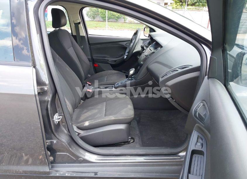 Photo 5 of 2016 Ford Focus S (VIN 1FADP3E26GL207998)