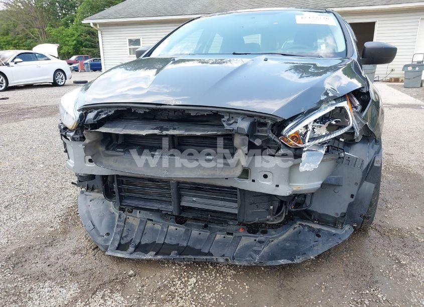 Photo 6 of 2016 Ford Focus S (VIN 1FADP3E26GL207998)