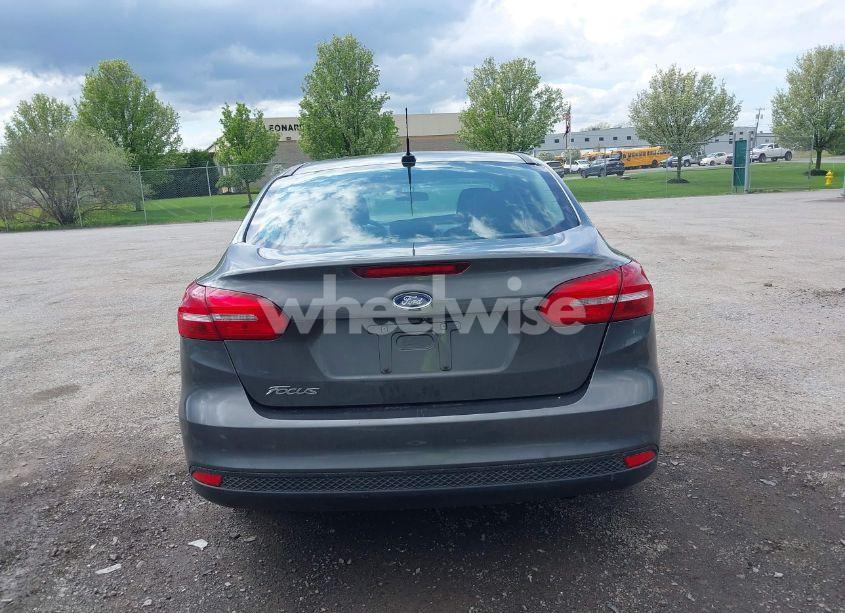 Photo 16 of 2016 Ford Focus S (VIN 1FADP3E26GL374152)