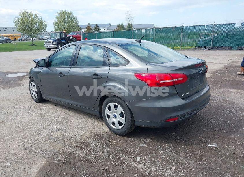 Photo 3 of 2016 Ford Focus S (VIN 1FADP3E26GL374152)