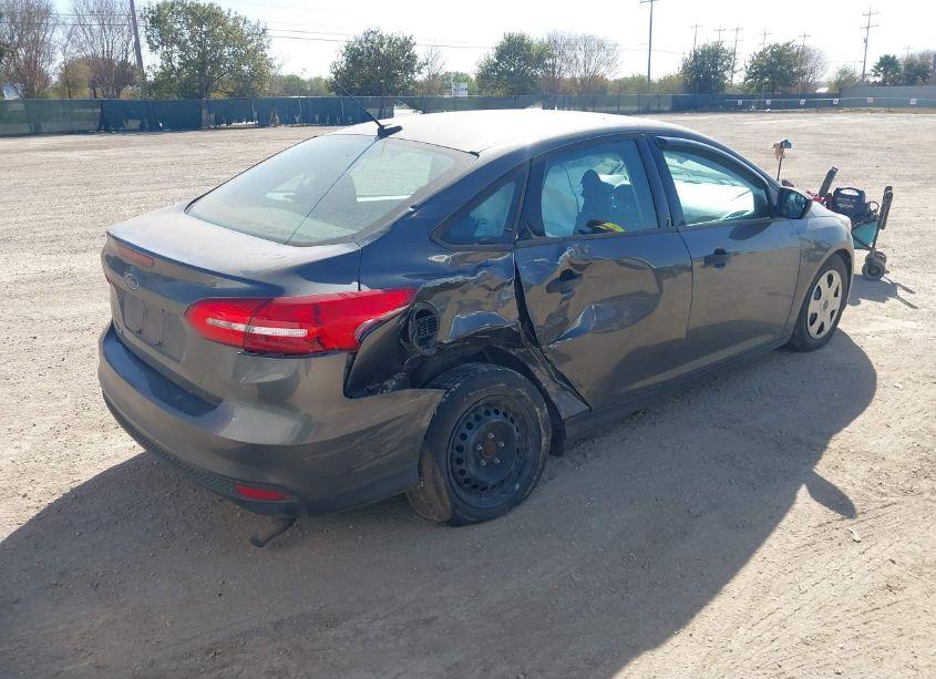 Photo 4 of 2016 Ford Focus S (VIN 1FADP3E26GL375866)