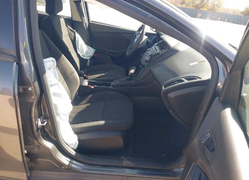 Photo 5 of 2016 Ford Focus S (VIN 1FADP3E26GL375866)