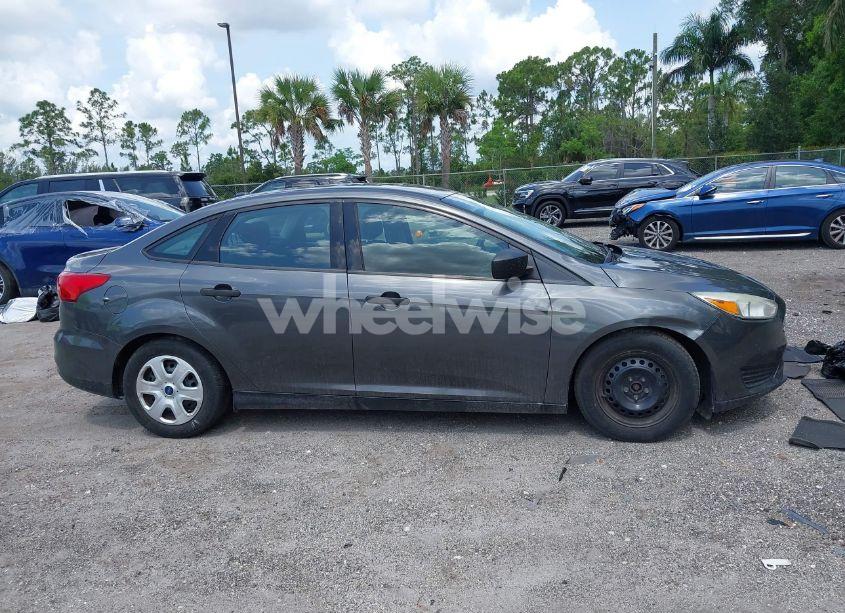 Photo 13 of 2016 Ford Focus S (VIN 1FADP3E26GL376838)