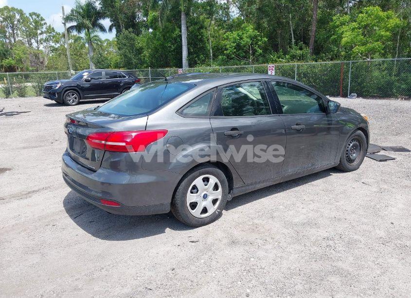 Photo 4 of 2016 Ford Focus S (VIN 1FADP3E26GL376838)