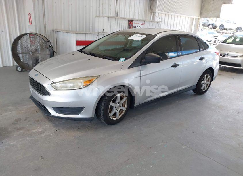 Photo 2 of 2016 Ford Focus S (VIN 1FADP3E26GL393705)