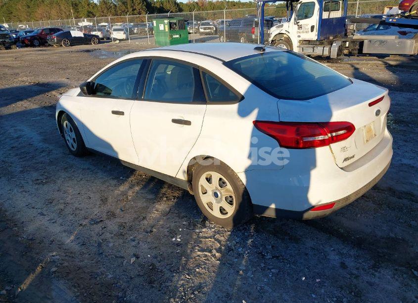 Photo 3 of 2017 Ford Focus S (VIN 1FADP3E26HL231915)