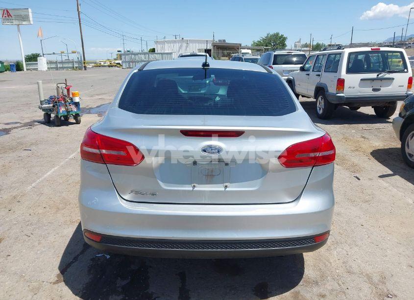 Photo 15 of 2017 Ford Focus S (VIN 1FADP3E26HL235737)