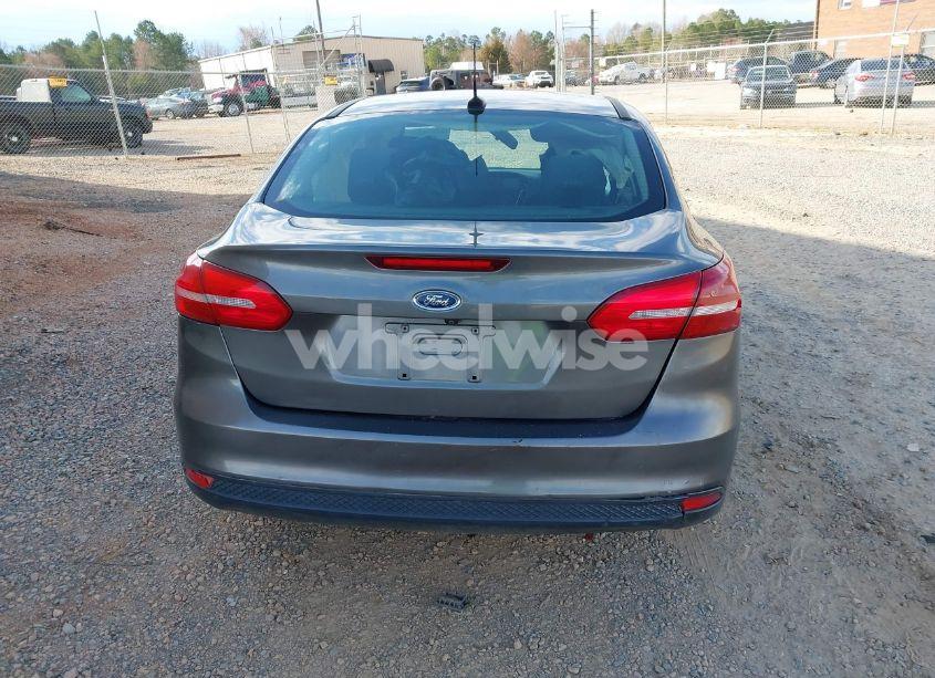 Photo 16 of 2017 Ford Focus S (VIN 1FADP3E26HL242610)