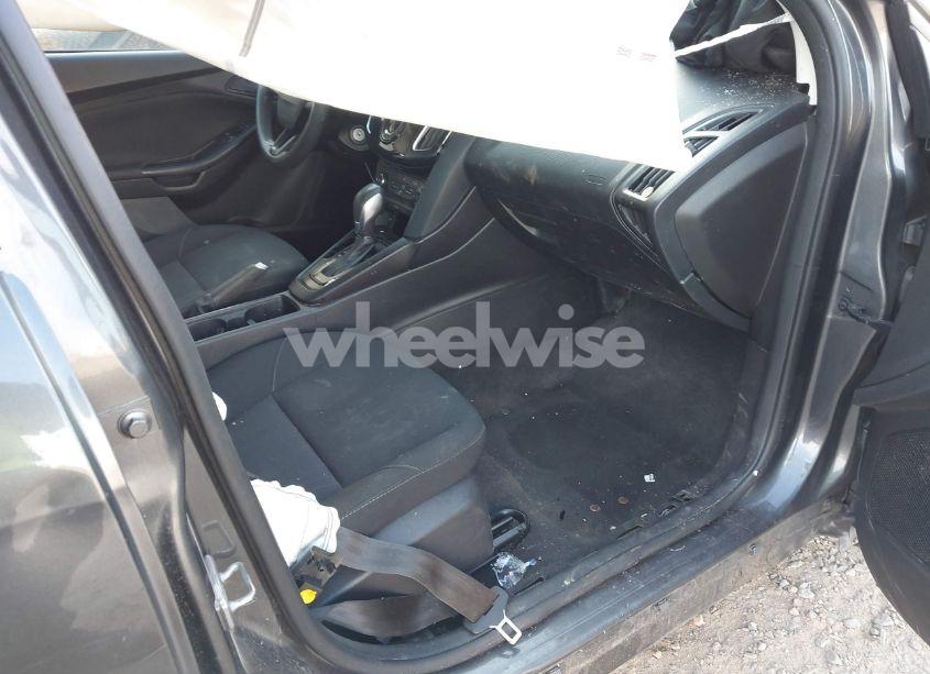 Photo 5 of 2017 Ford Focus S (VIN 1FADP3E26HL242610)