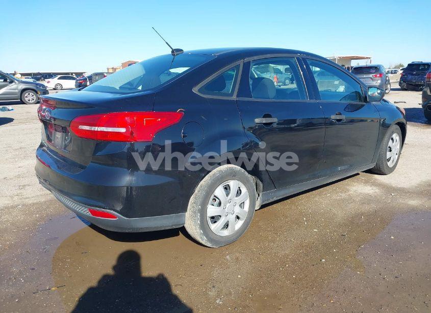 Photo 4 of 2017 Ford Focus S (VIN 1FADP3E26HL255924)