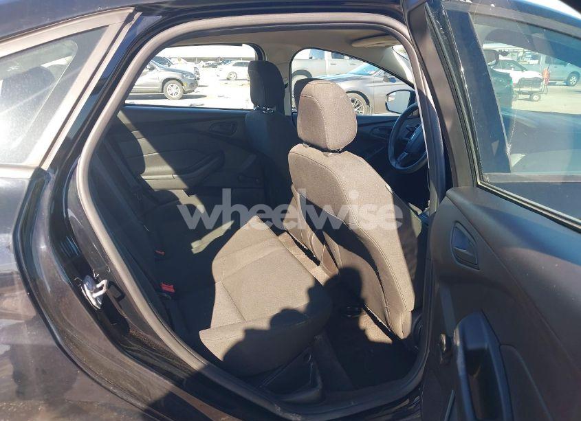 Photo 8 of 2017 Ford Focus S (VIN 1FADP3E26HL255924)